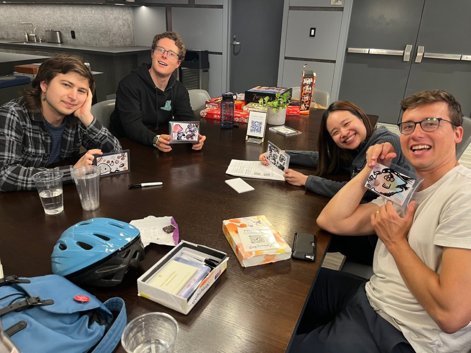 Wabi Blobi player with their doodled card