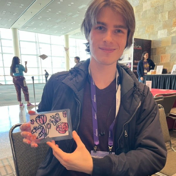 Wabi Blobi player with their doodled card